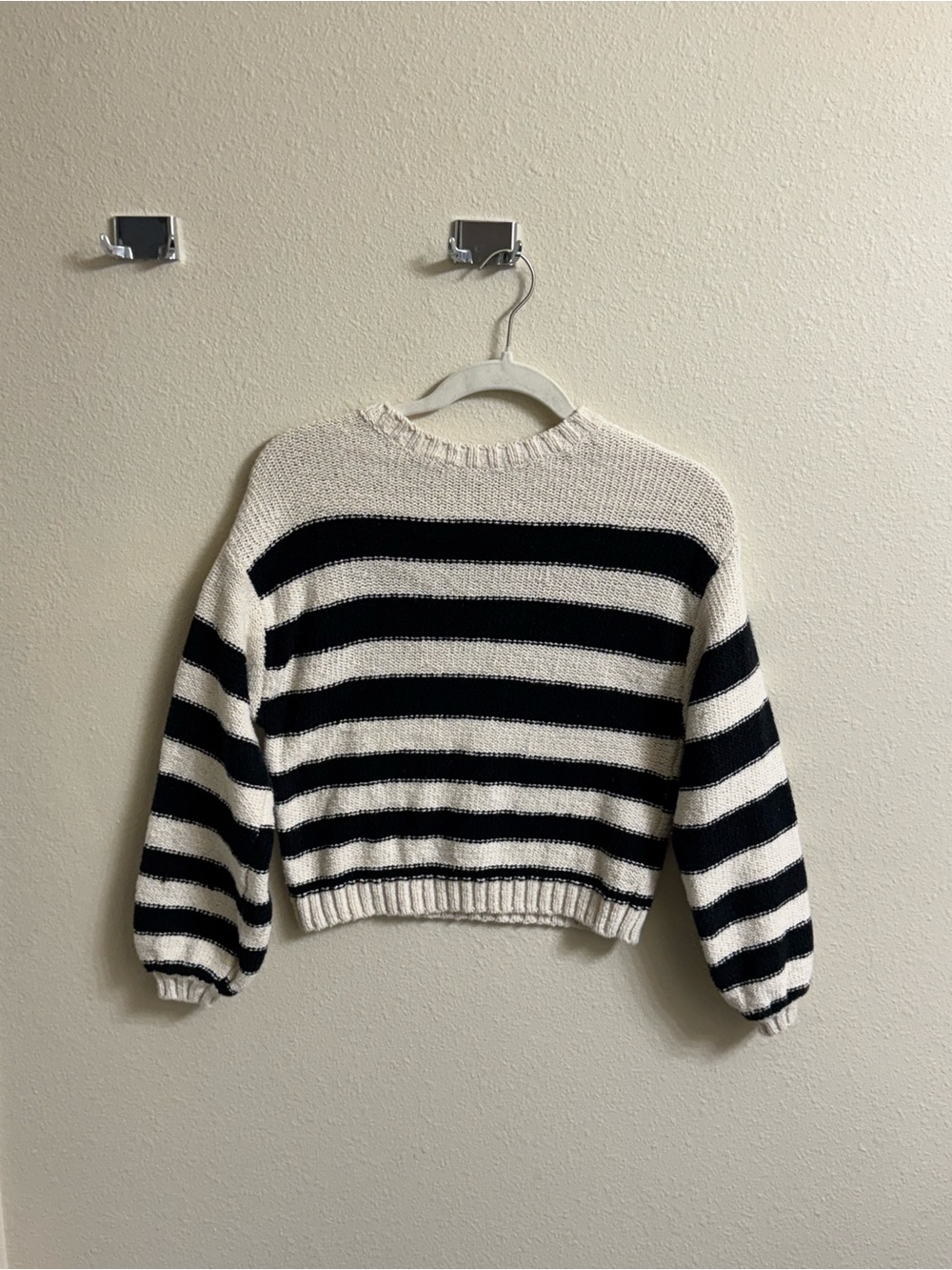 Women’s Billabong Striped Crewneck Cropped Sweater in White and Black